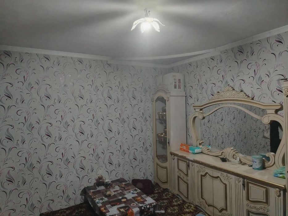 Уй сотилади 2 хонали рисиви бозорга якин