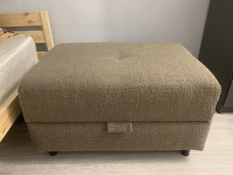 Продам пуфик с хранением,можно хранить вещи и тд82/55/46