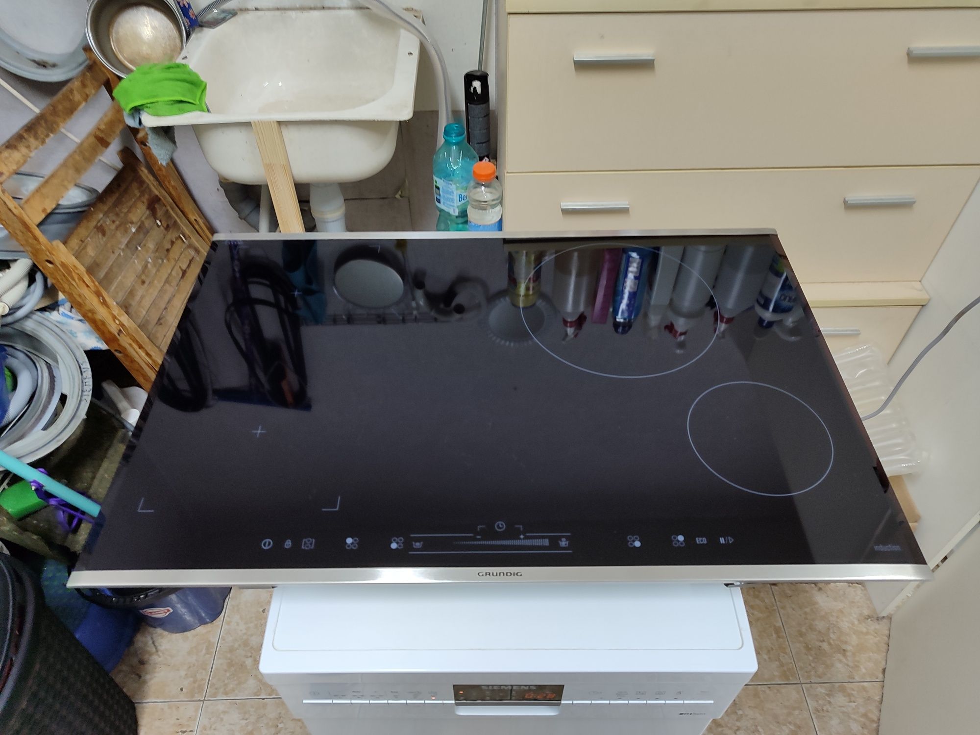 Индукционен плот Grundig - нов
