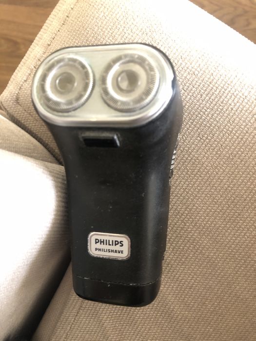 Продам бритвенный станок Филлипс