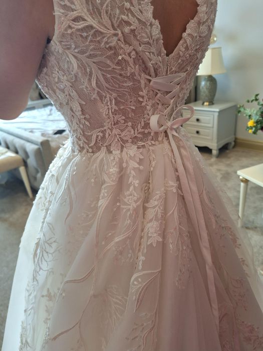 Rochie mireasa.