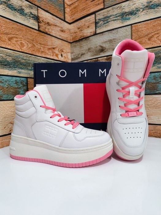 Tommy Hilfiger Calvin Klein Michael Kors Buffalo