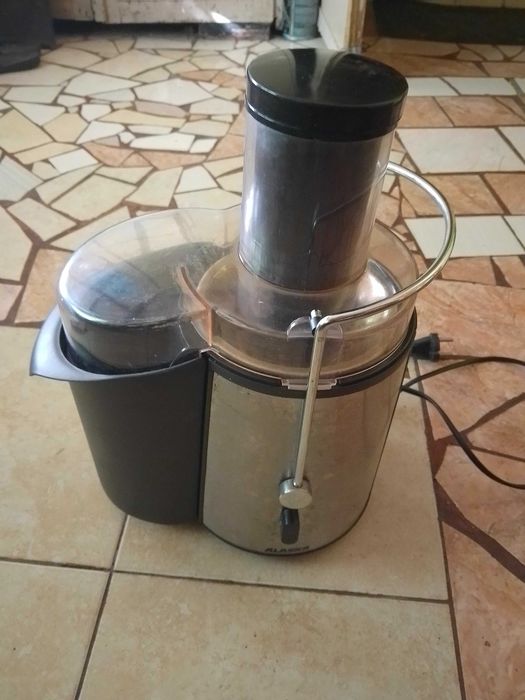 Електрическа  сокоизстисквачка за зеленчуци и плодове  - Аляска , 700W
