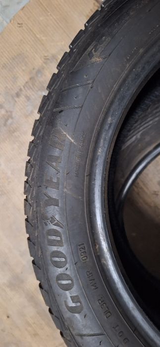 7.5mm! 2бр 215 55 17 Goodyear vector 4seasons