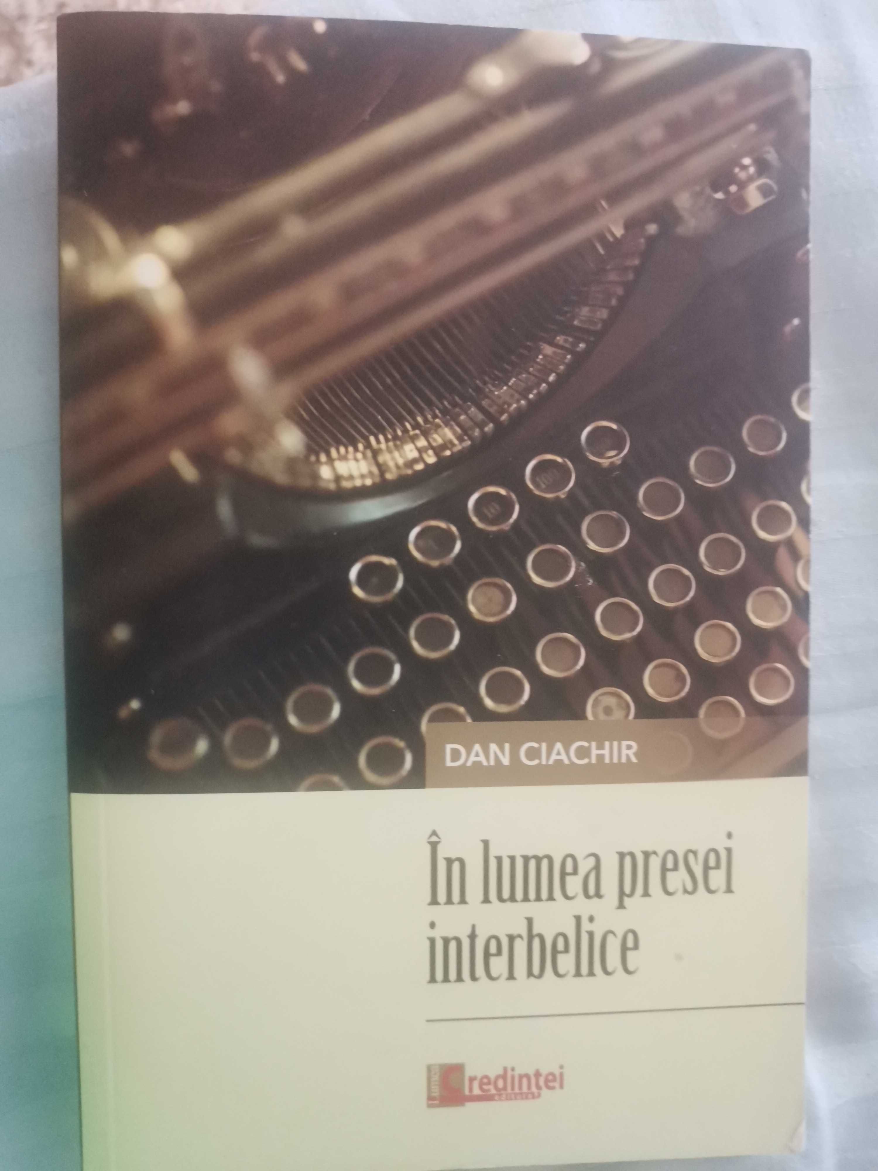 În lumea presei interbelice