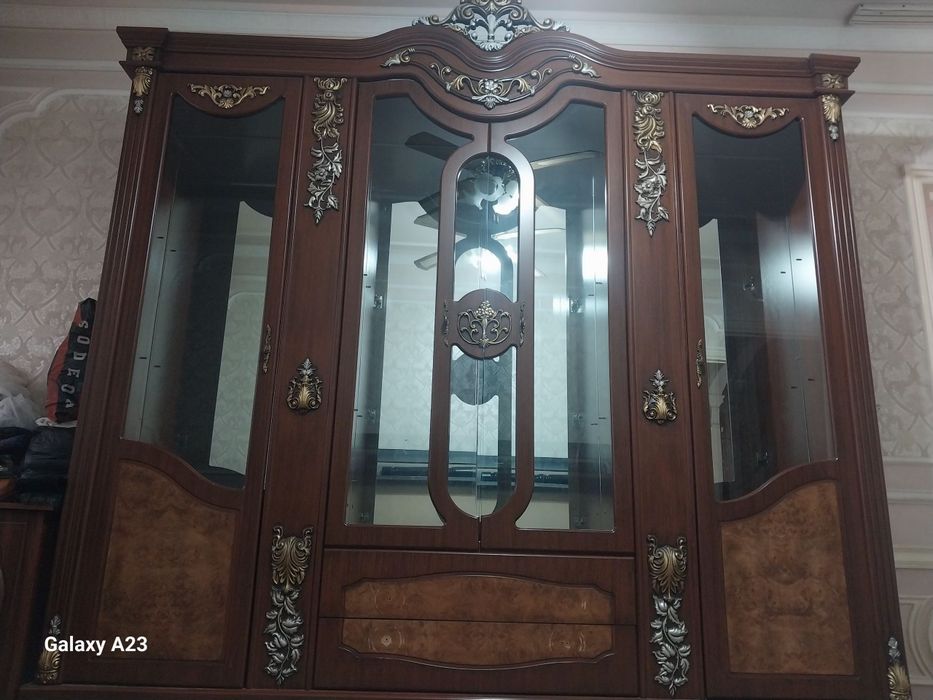 Мебел сотилади холати яхши зур бакувват