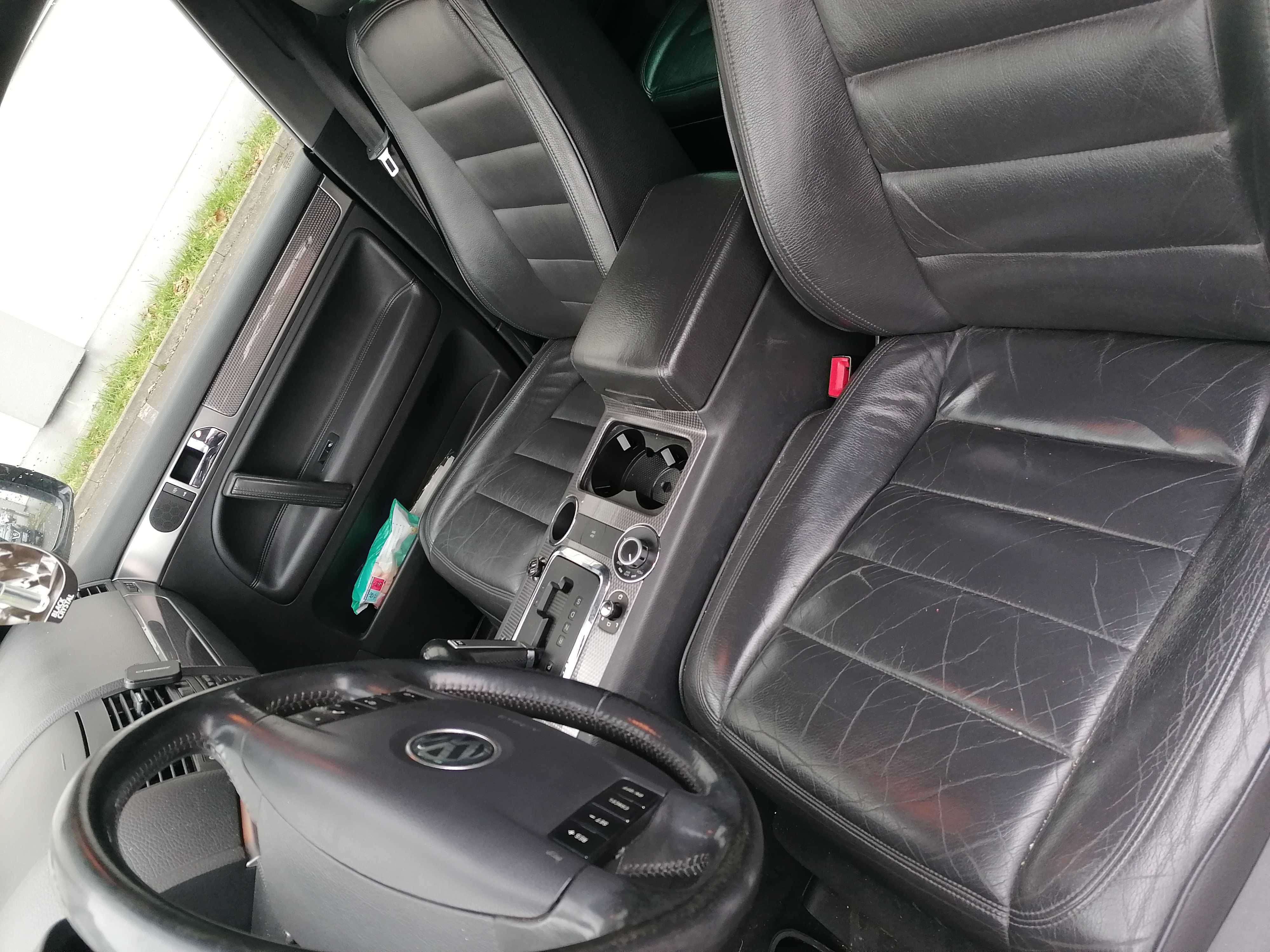 Touareg 2.5 tdi,fabr. 2005 ,suspensie arcuri, cutie automata 5000Euro