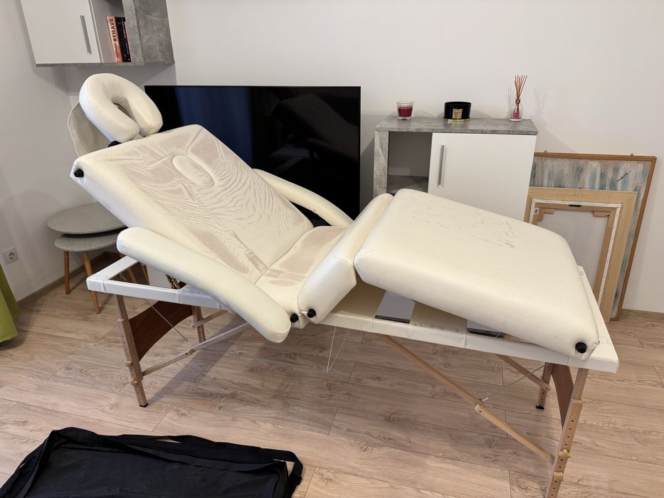 Vând pat de masaj pliabil profesional, alb