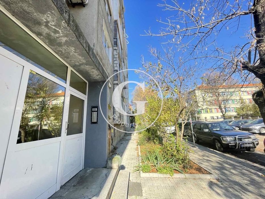 Дава се под наем Тристаен апартамент в София, Света Троица - 65 кв.м за 680 € - Снимка #11