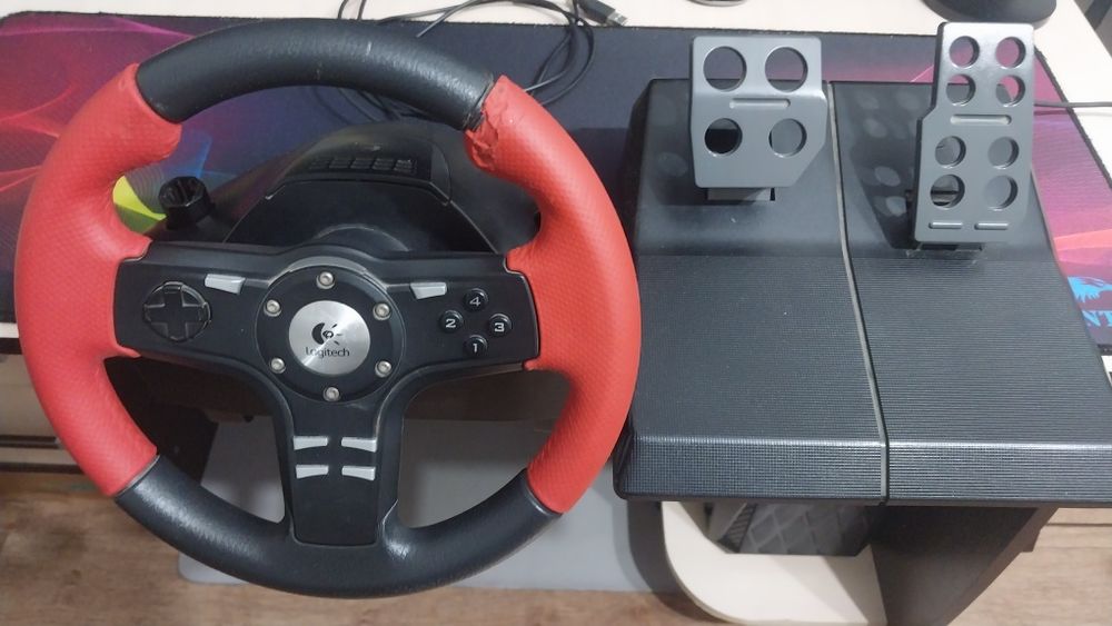 Гоночный руль Logitech Formula Force EX