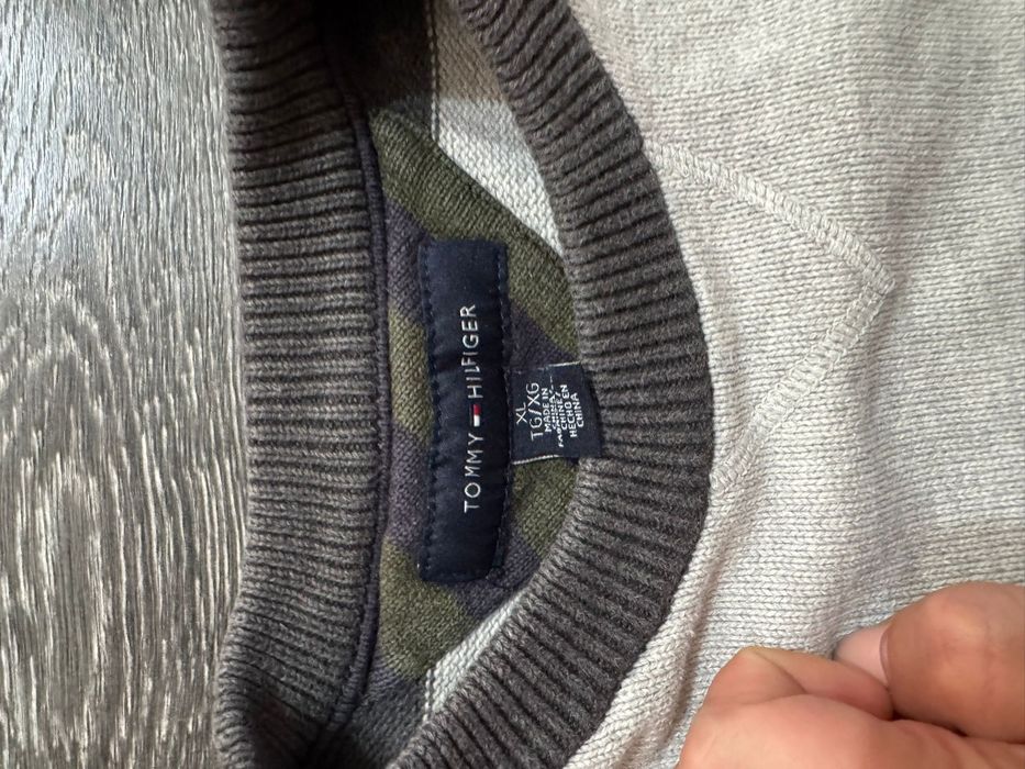 Pulover Tommy Hilfiger marimea XL