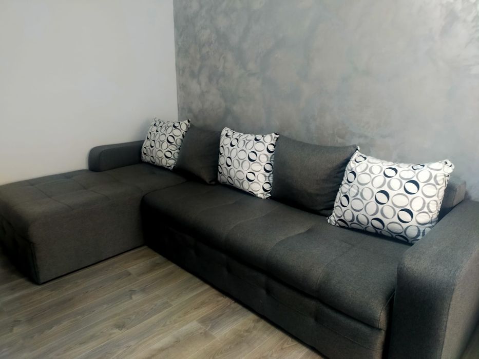 Colțar in stare foarte buna