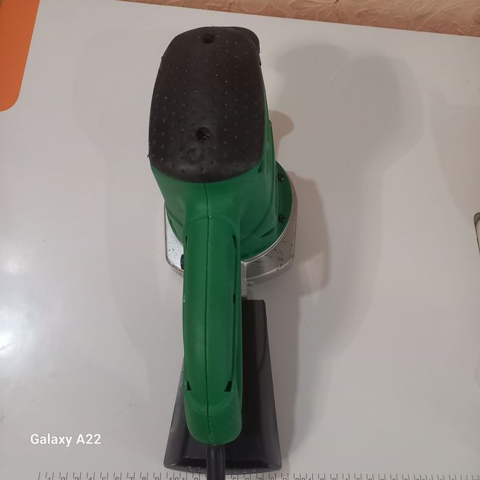 Шлифмашина срочно сотилади INSTAR ЭШМ 90550 сотилади