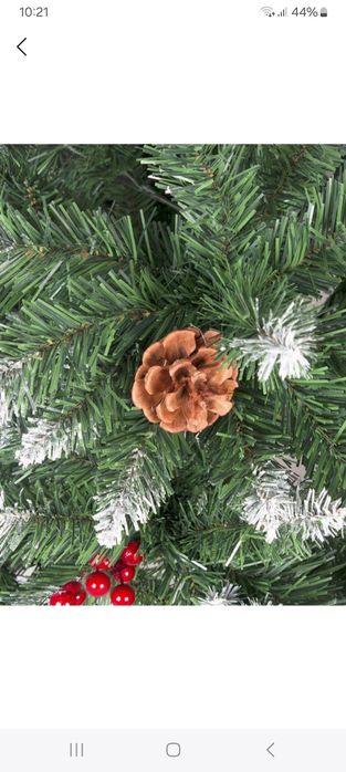 Ёлка новая отличная  даже игрушек не надо