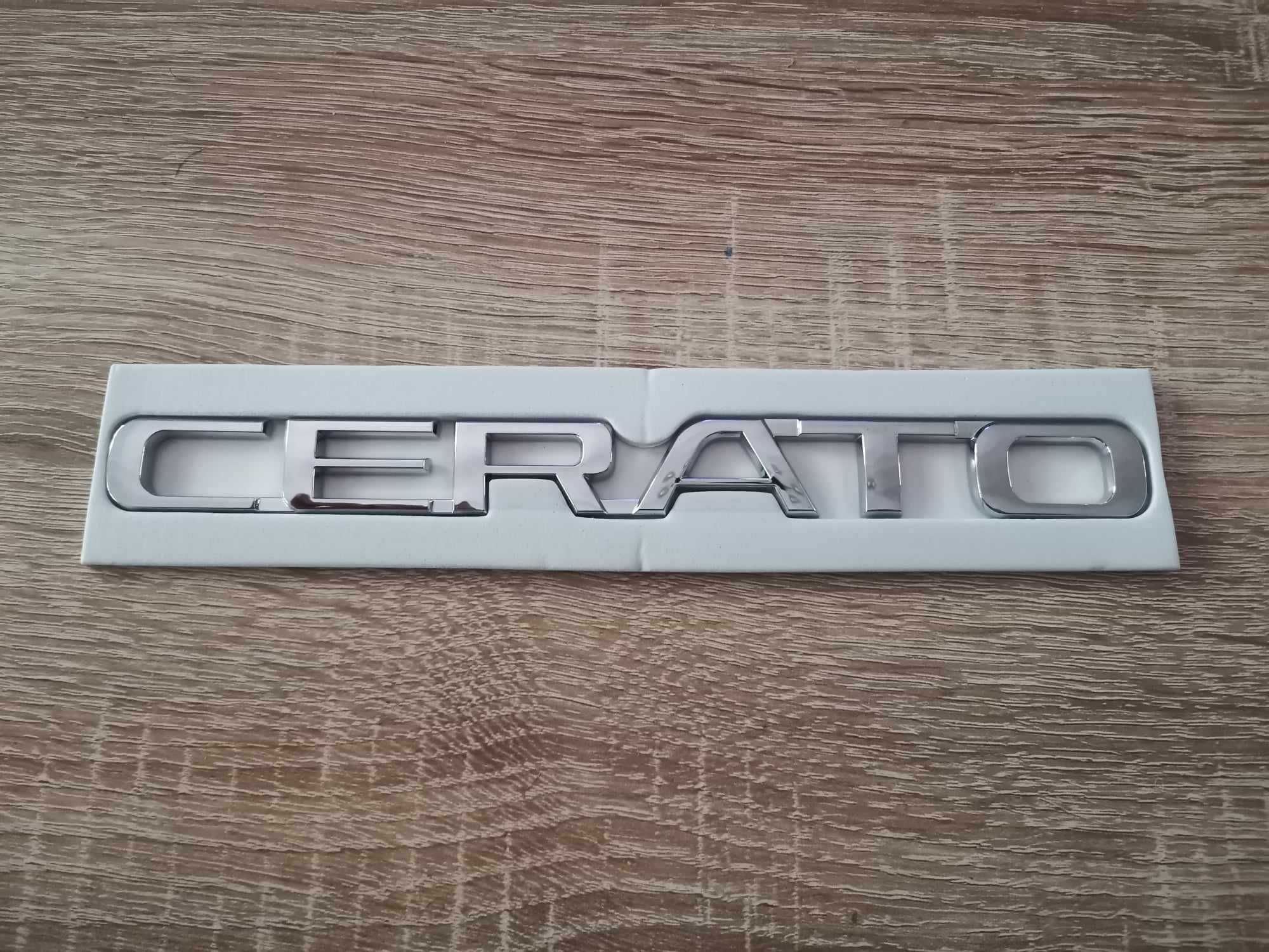 Емблема Надпис Kia Cerato
