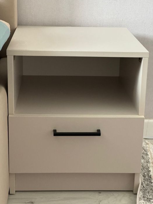 2 тумбочки прикроватные