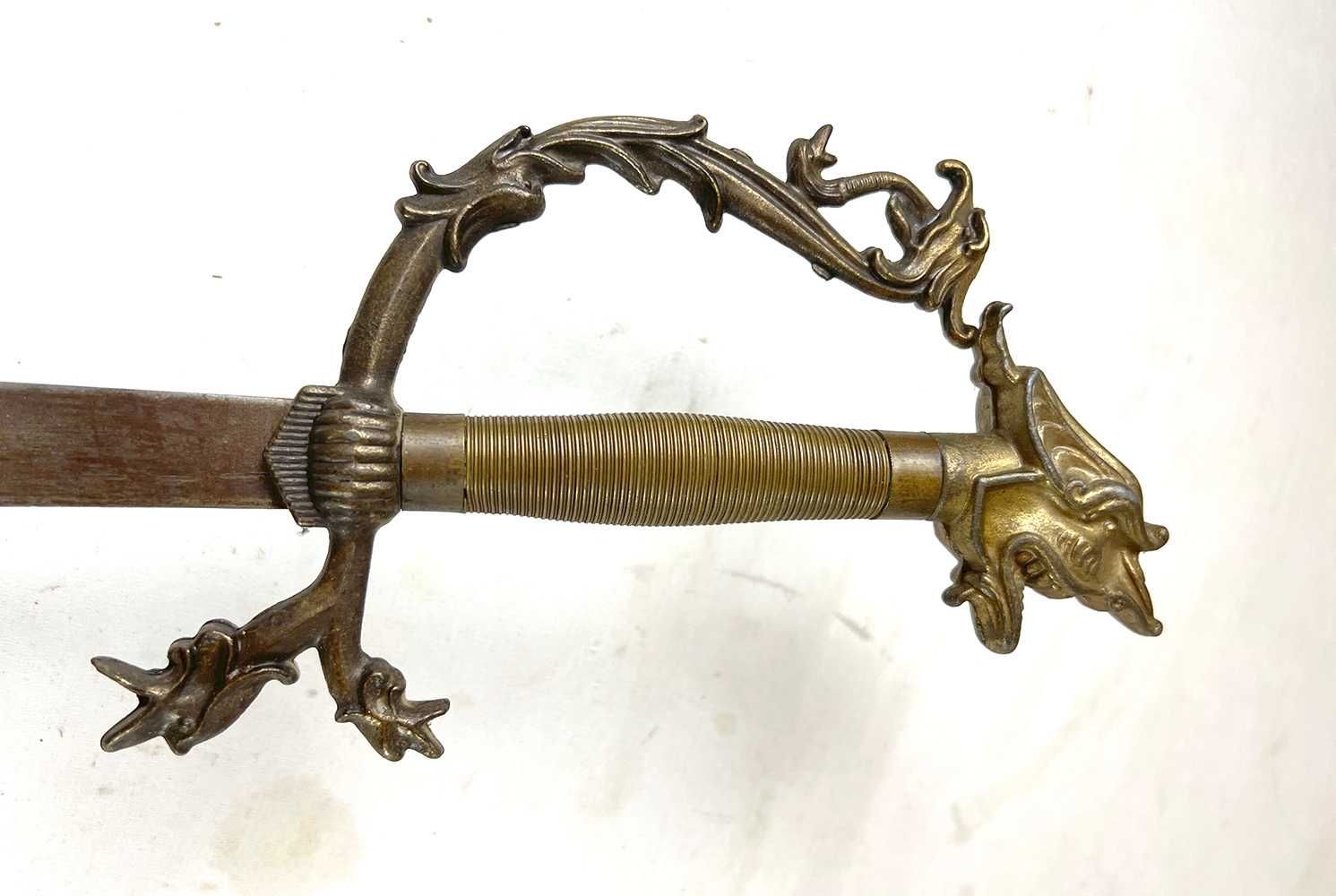 Sabie curbata panoplie