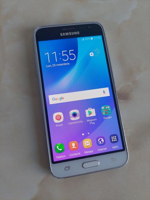Vând Samsung Galaxy J3 2016 White (alb perlat) [în stare foarte bună]