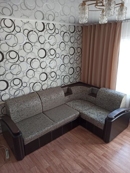 Продам диван угловой