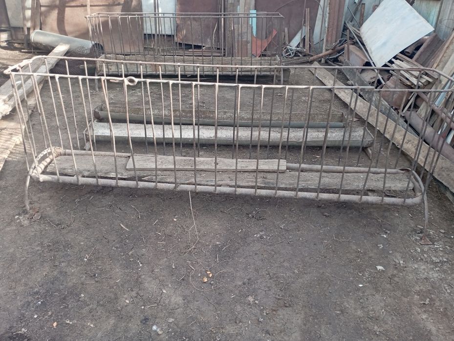 Продам кормушки для животных