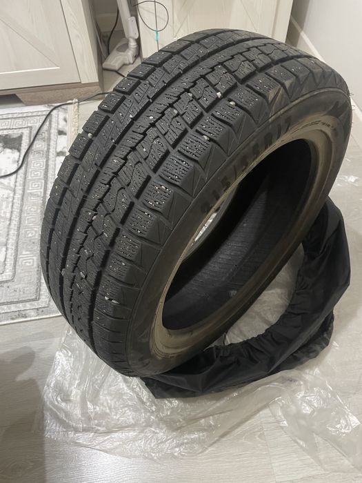 Продам комплект зимних шин