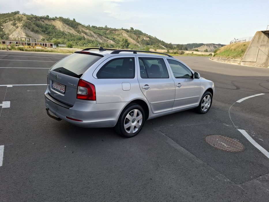 Skoda Octavia an 2011 2.0 diesel automata jenti incalzire totala senzo