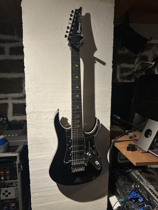 Chitara Ibanez Universe copie