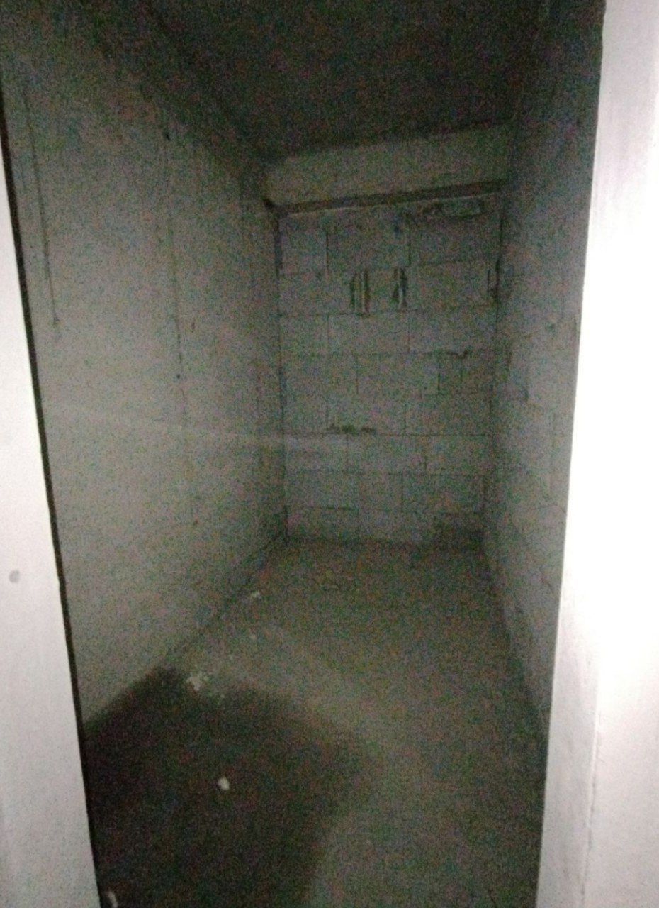 Uy sotiladi 40 kv