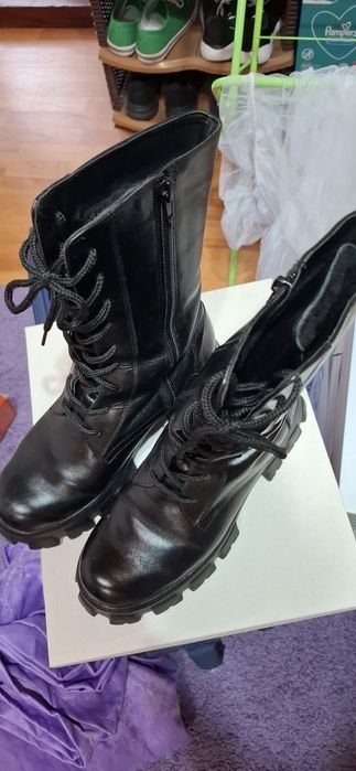 Bocanci inalti cu siret piele naturala masura 39