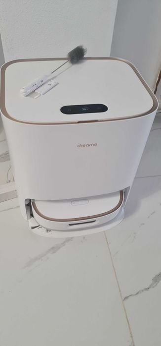 Cadoul perfect! Robot aspirator Dreame W10 PRO cu stație  alb   / schi