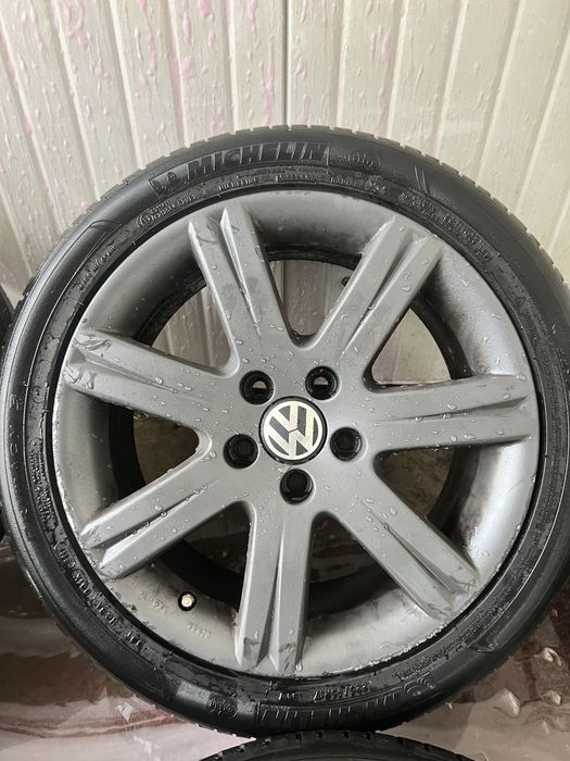 Оригинални VW/Audi Джанти 17ки с гуми