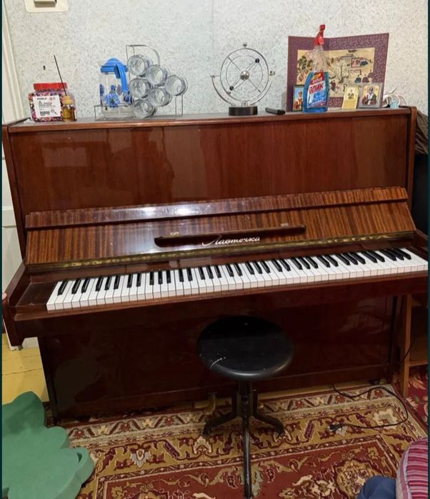 Fortepiano lastochka
