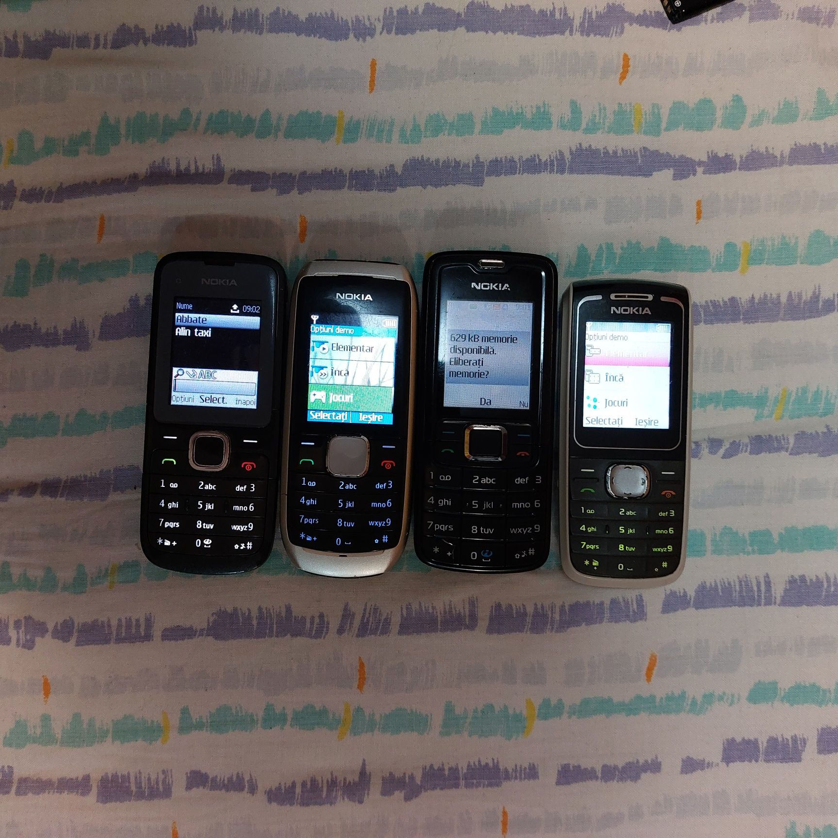 Telefone excepționale Nokia C1-01, Nokia 1800,  3110c, 1650 și 1680