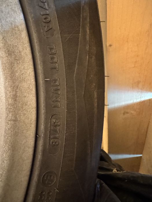 Set complet roti de iarna 225/60 R17 cu senzori de presiune