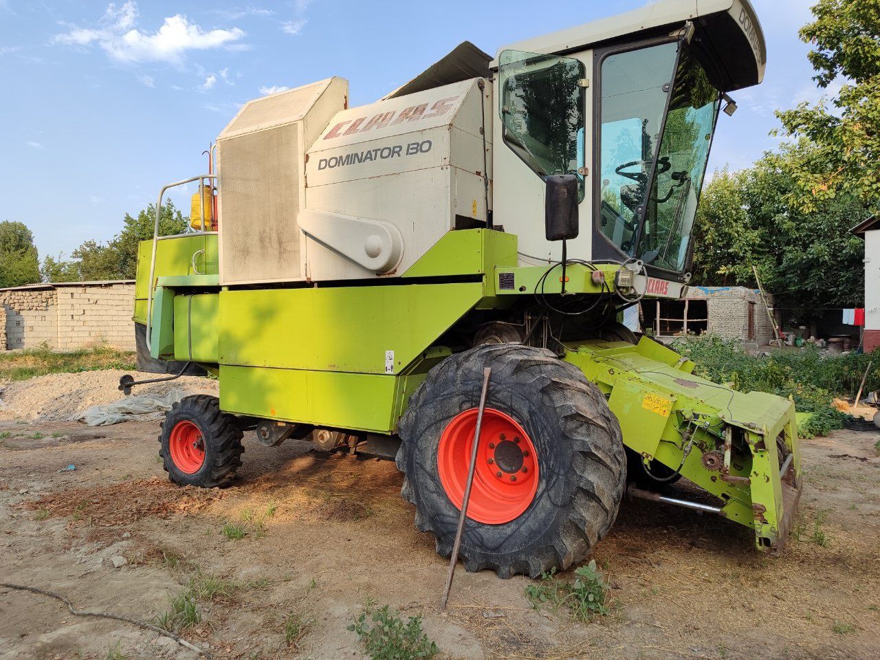 Claas dominator 130