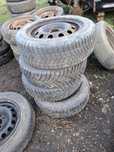Vand 2 sau 4 jante R 14 ford focus 1 fiesta +anvelope 185 60 14 iarna
