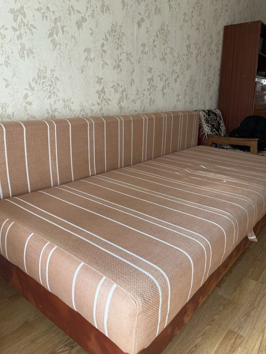 Продам Диван хорошего качества