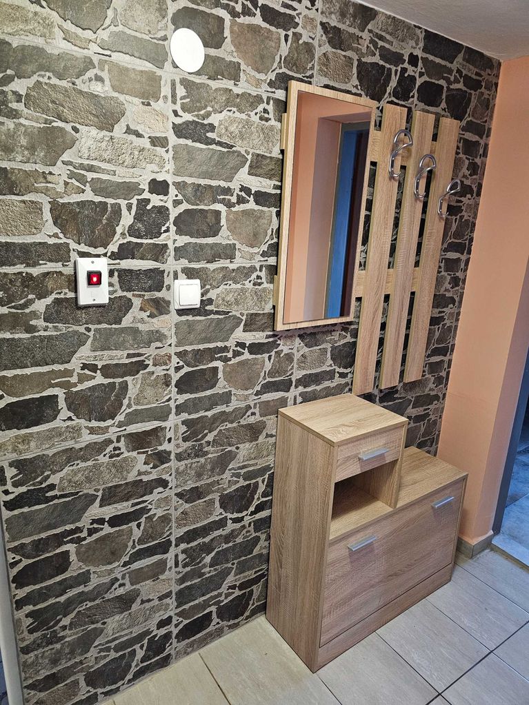 Дава се под наем Етаж от къща в Божурище - 65 кв.м за 331.5 € - Снимка #4