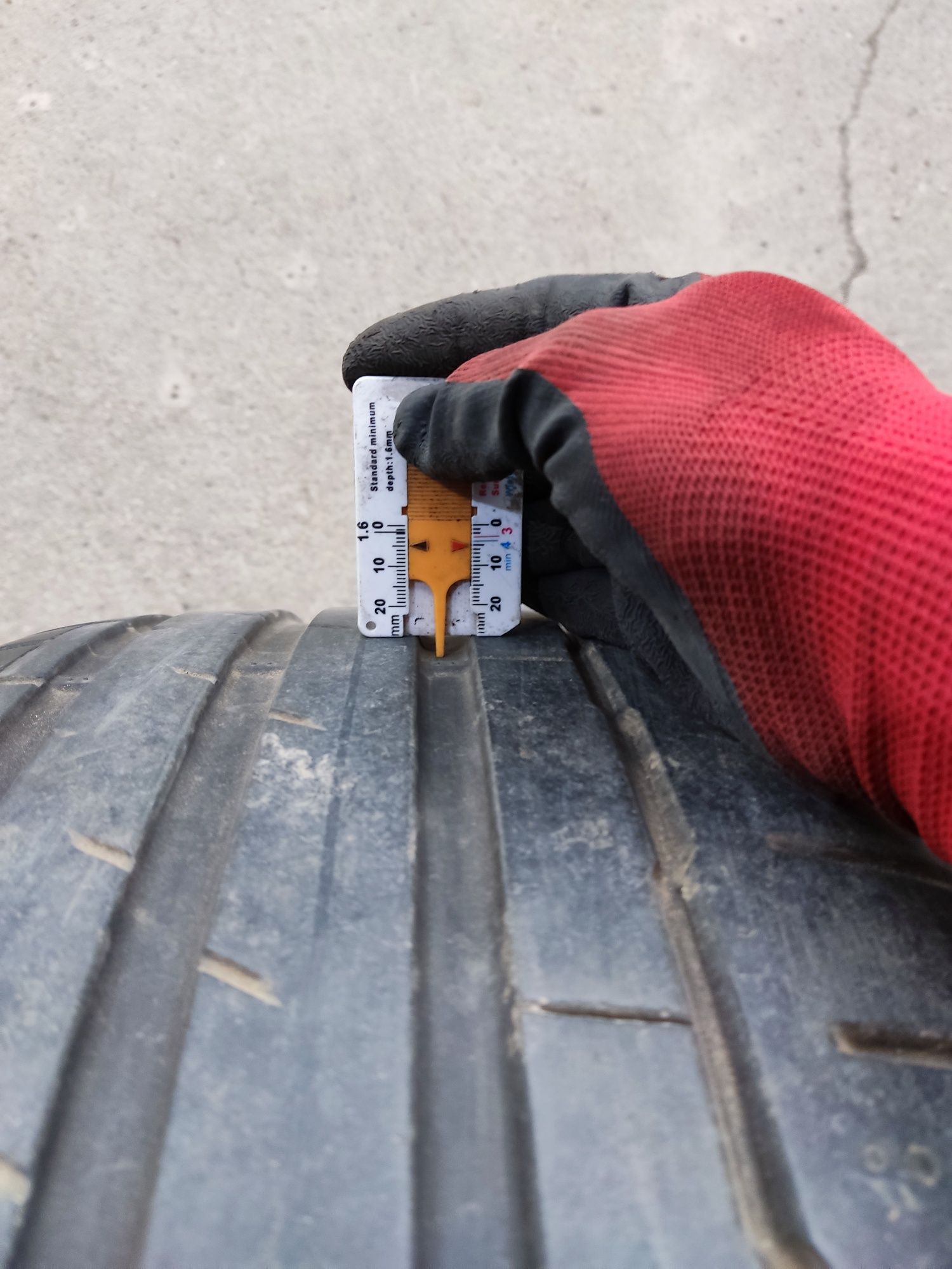 255/45/19 летни Hankook