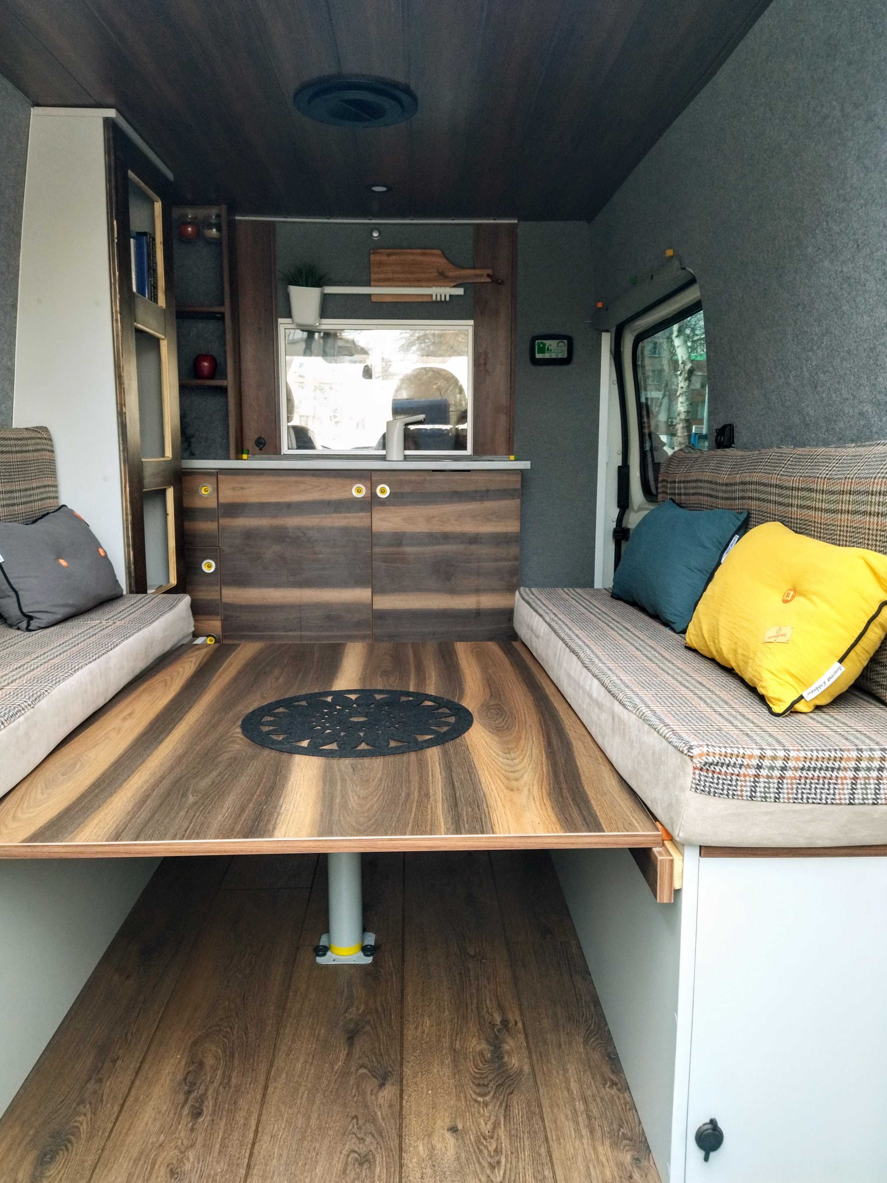 Кемпер Ford Transit 2005