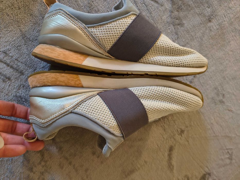 Обувки номера 38