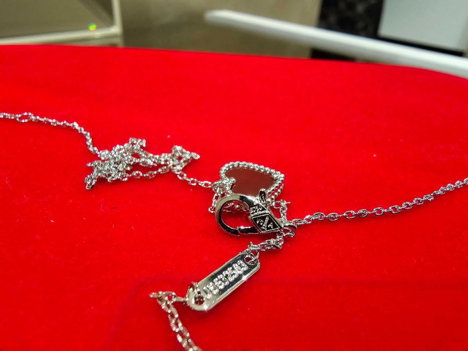 Van Cleef & Arpels VCA Silver Sweet Alhambra Red Heart Дамско Колие