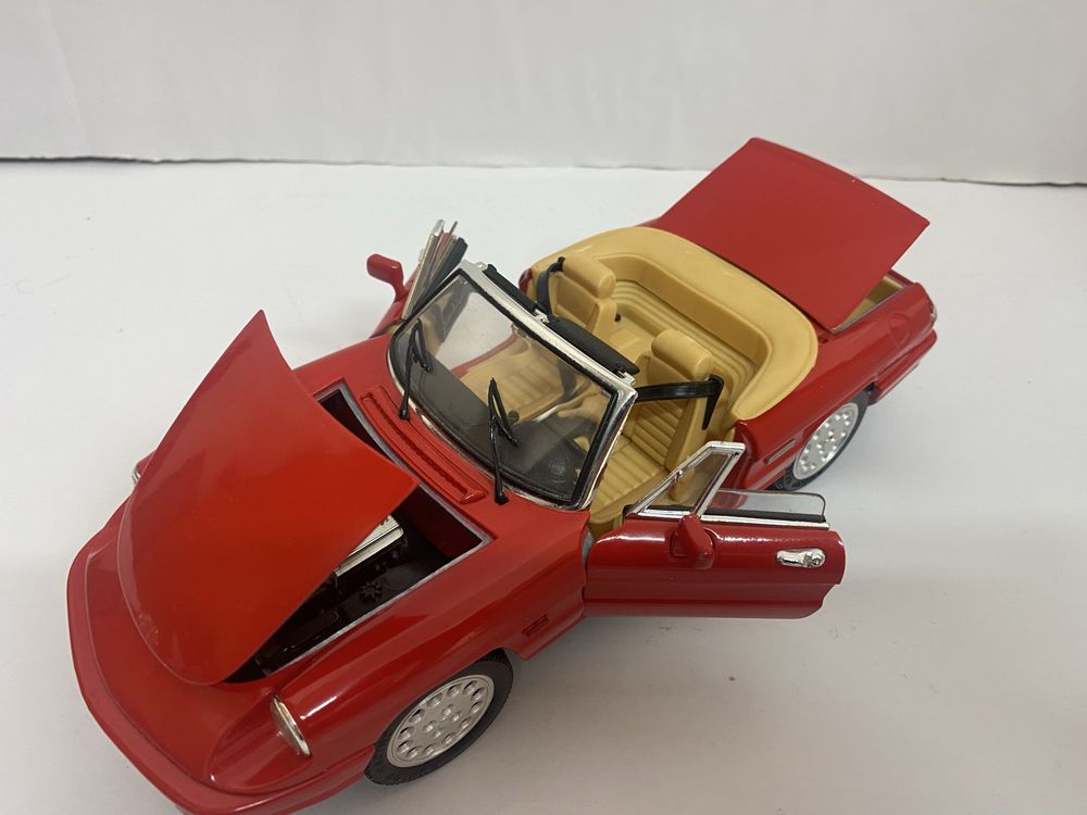 JOUEF EVOLUTION ALFA ROMEO SPIDER macheta auto scara 1:18(24 cm) Italy