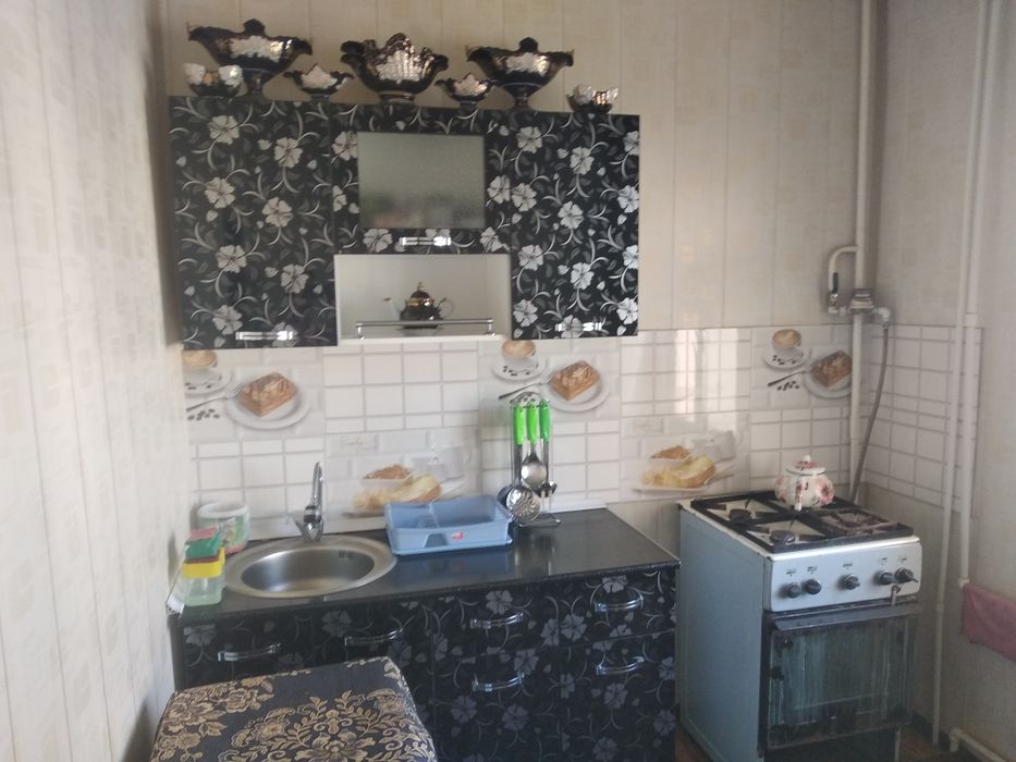 Срочно Продаю Сергели 5 2 Комнатный