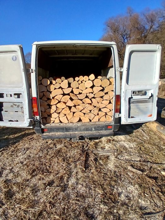 Vând lemne de foc  carpen fag tăiate și crepate la dorința clientului