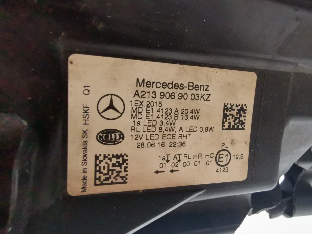 Far dreapta Mercedes  E Class, W213