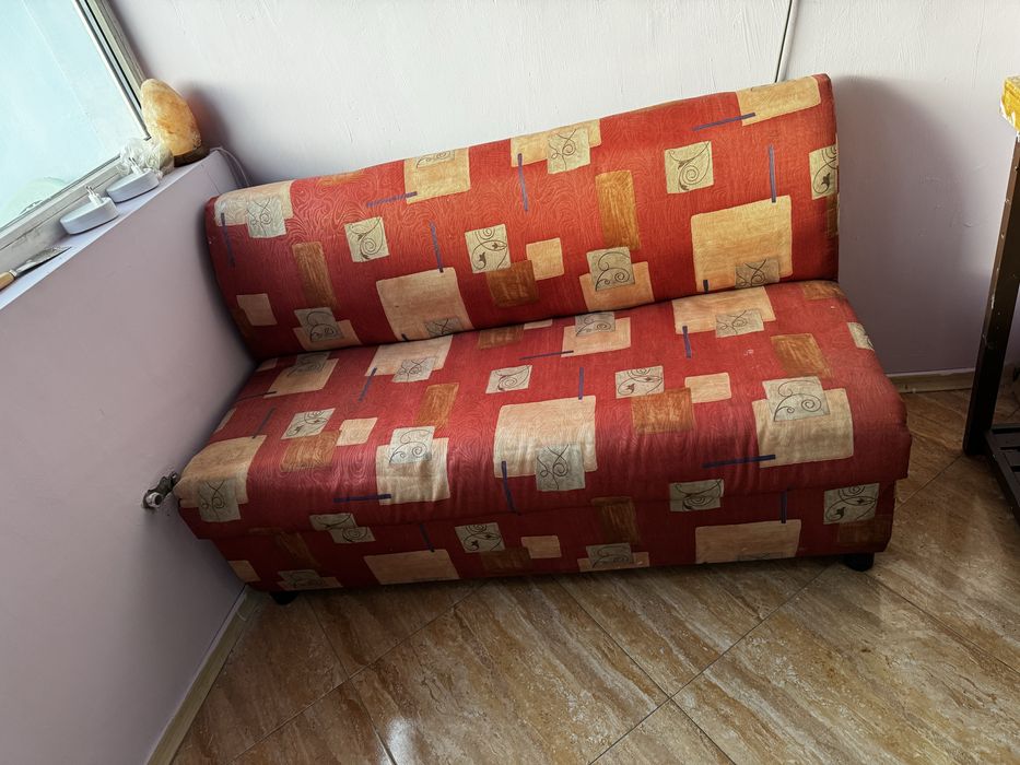 Диван в отлично състояние