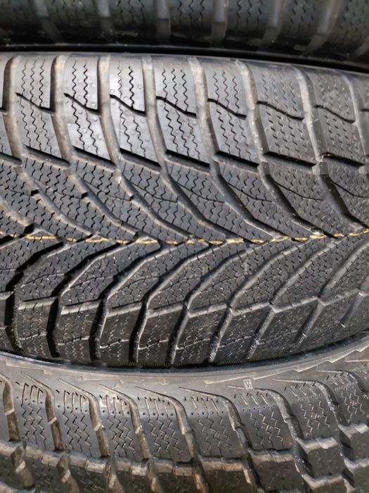 245/65/17" Nexen 4бр.гуми. Нови