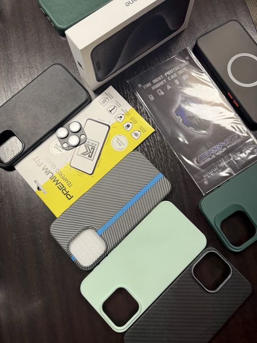 Cutie originala și accesorii iPhone 15 Pro Max 256 GB