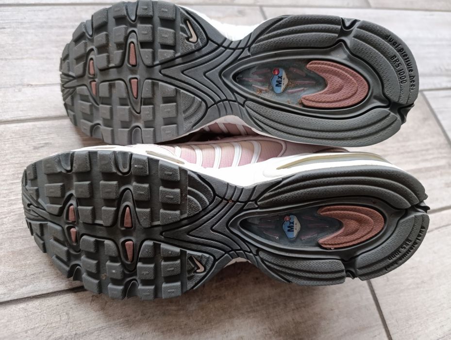 Маратонки Nike air max